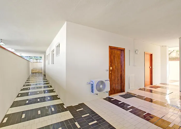 Jolie Sur La - Petit - Happy * Sanremo